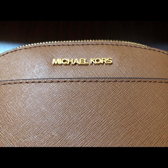 Brand new Michael Kors crossbody - Picture 2 of 6